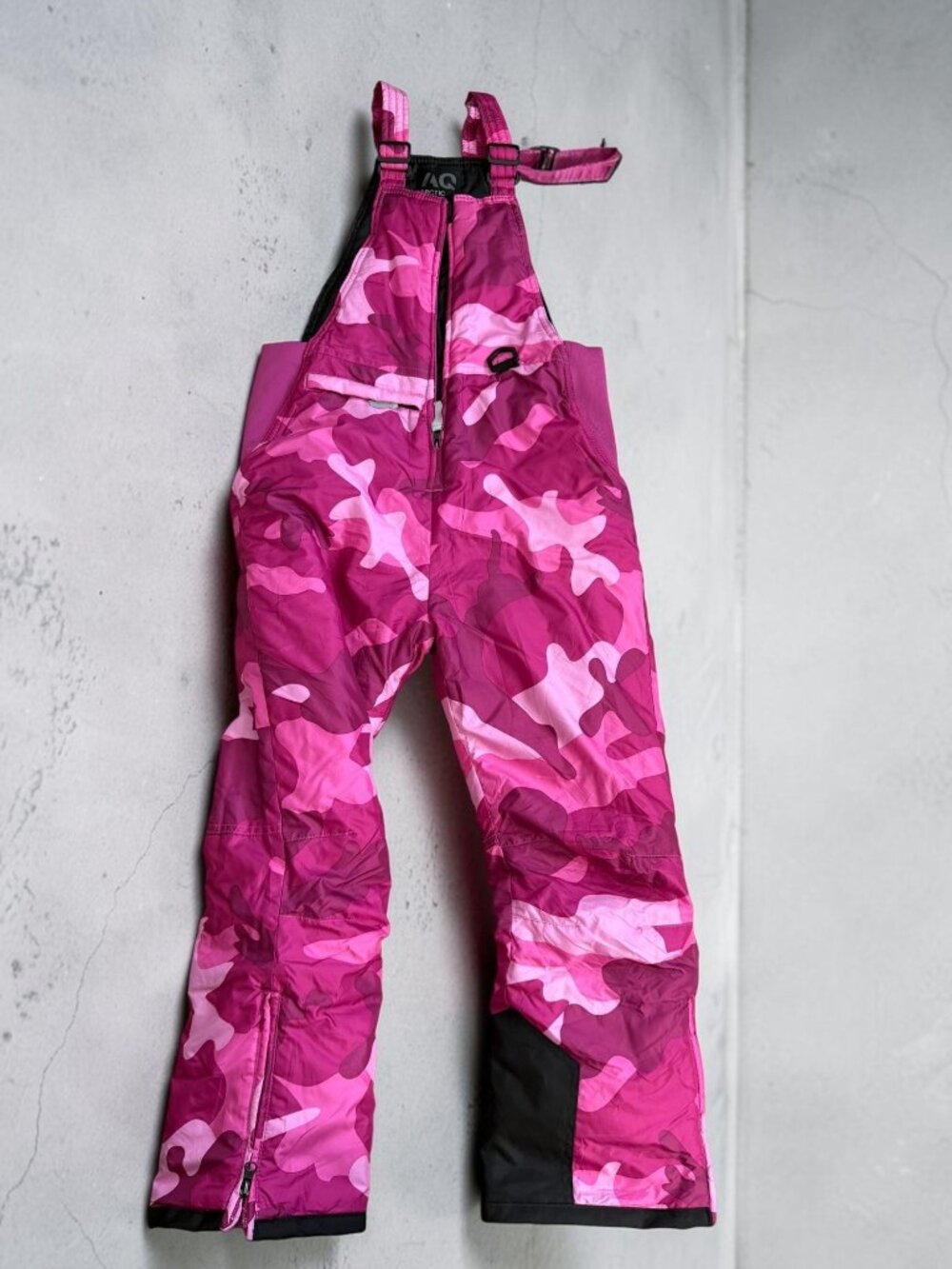 ARCTIC Girls Pink Camo Ski Overalls Bib Size Medium (10/12)